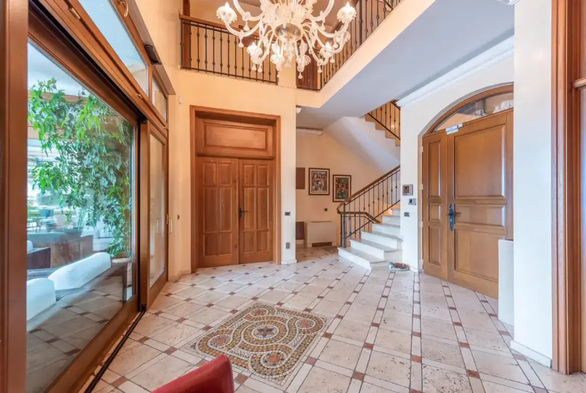 Stone villa with pool and sea view in the immediate vicinity of the Old Town, Budva