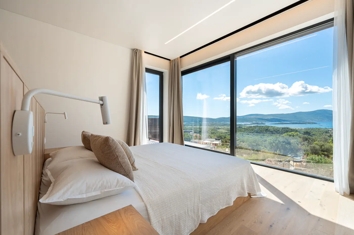 04-14 Four-bedroom luxury family villa, Kavač, Kotor