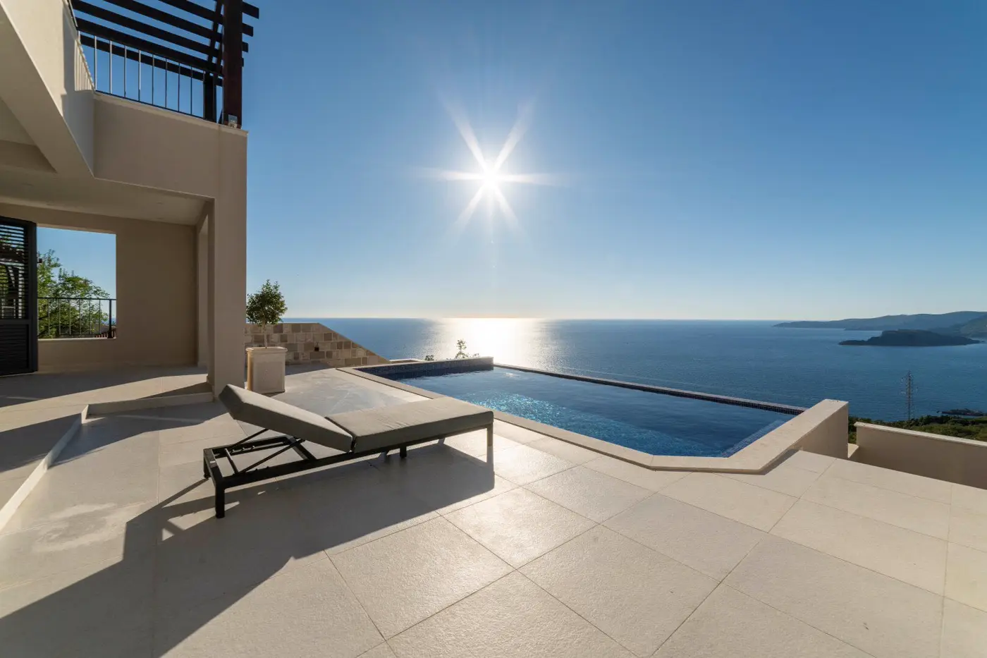 New villa with 4 bedrooms and panoramic sea view, Blizikuće, Budva