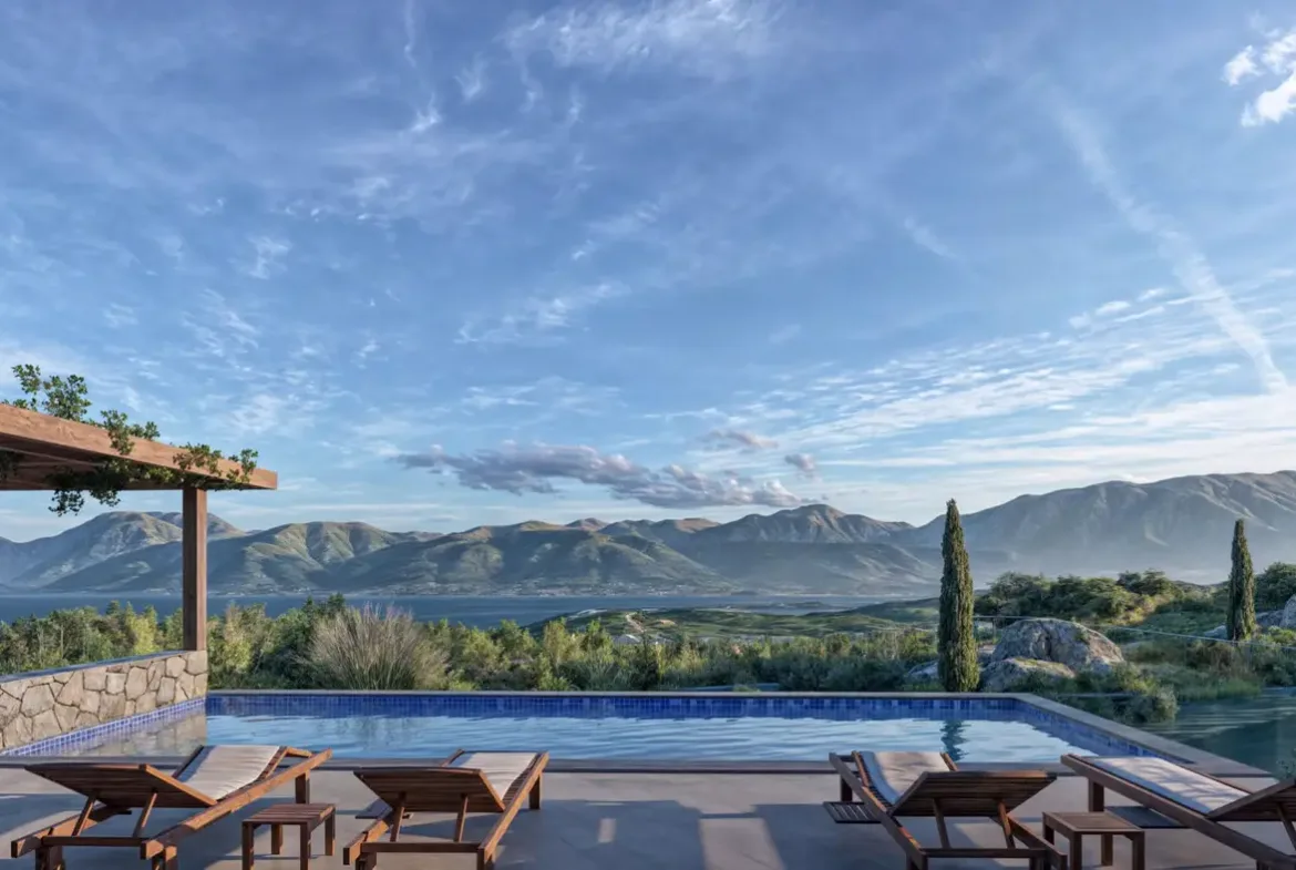 Luxury three bedroom villa on golf course, Lustica Bay
