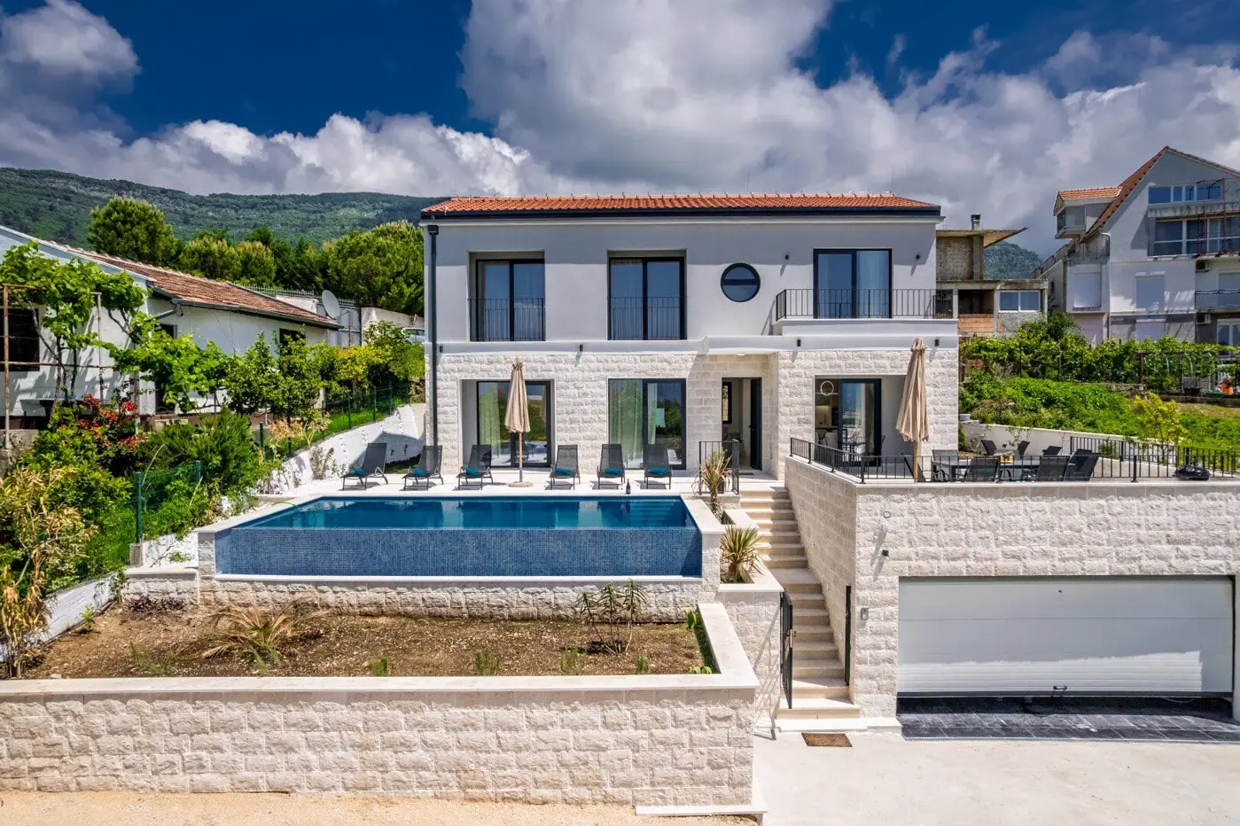New villa with 4 bedrooms and swimming pool, Tivat, Mrcevac