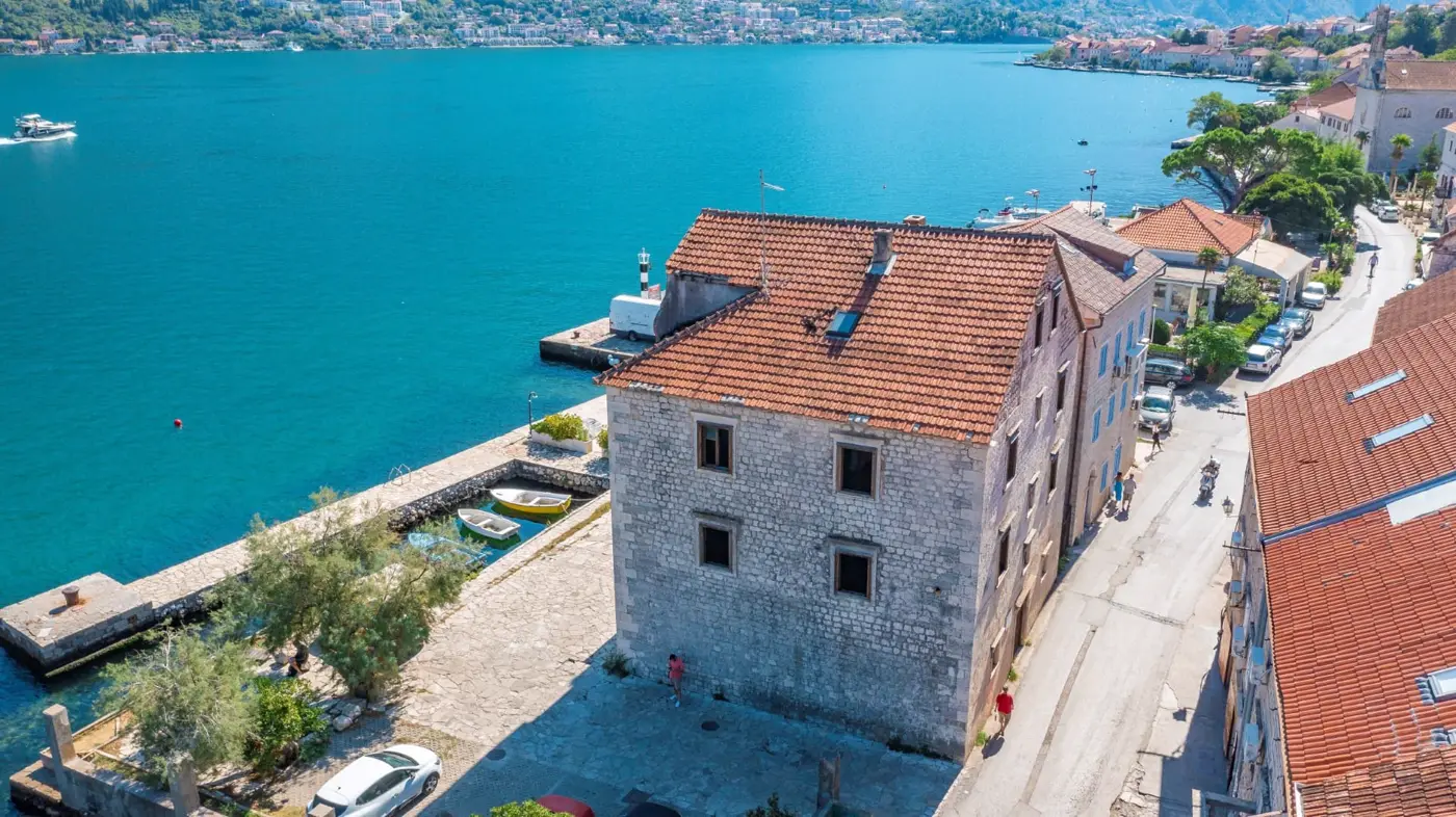 Palata Beskuća – historical stone villa for reconstruction, Kotor