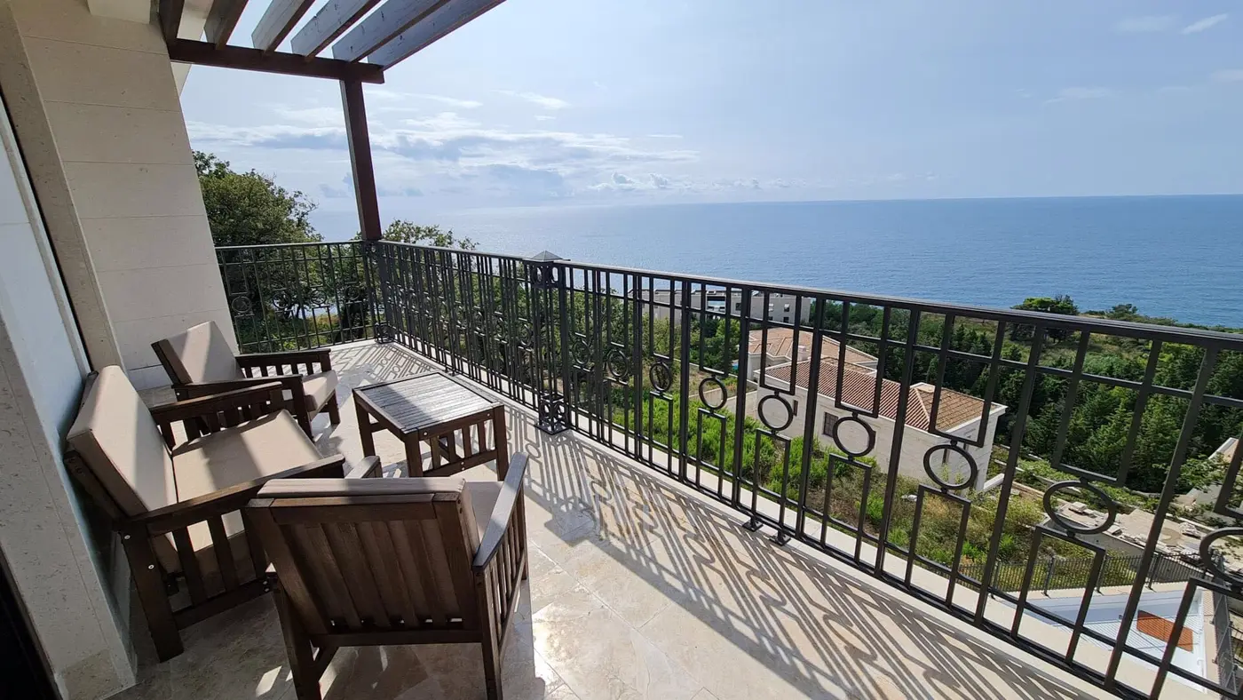 Three-story villa with pool and panoramic sea view, Skočiđevojka, Budva