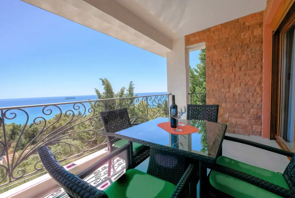 Villa with three apartments, Bar