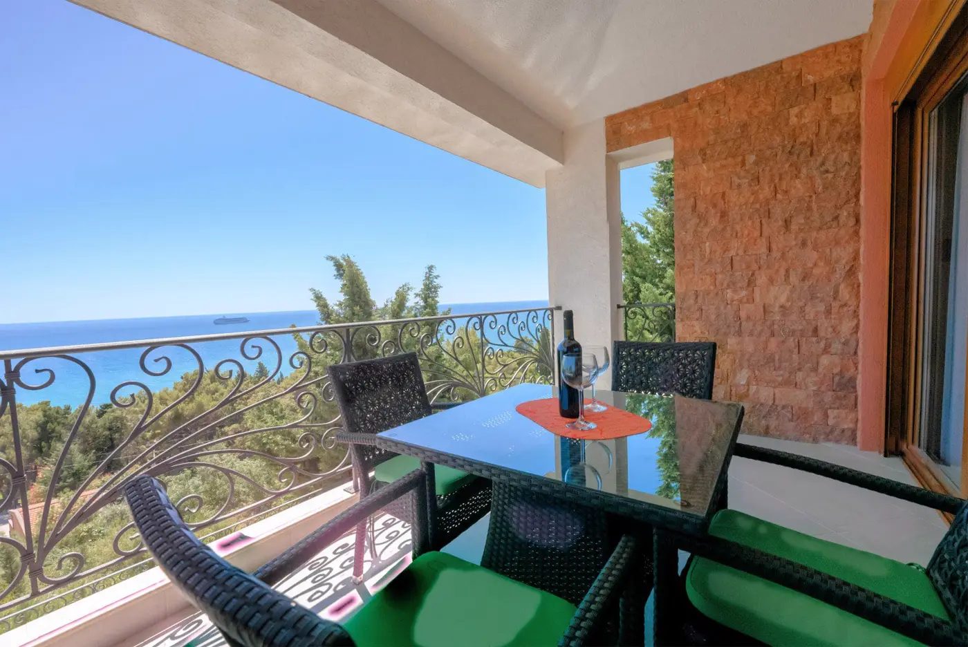 Villa with three apartments, Bar