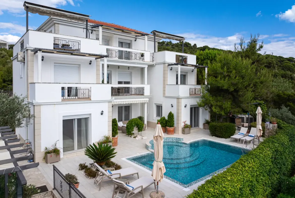 Villa with a panoramic view of the sea and Mamula, Žanjice, Herceg Novi