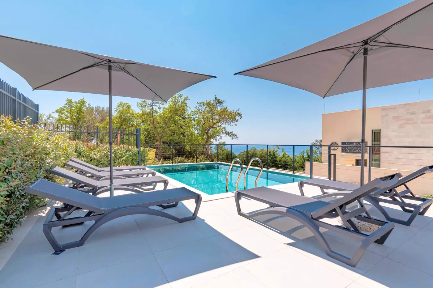 05-47 New furnished villa with pool, Reževići, Budva