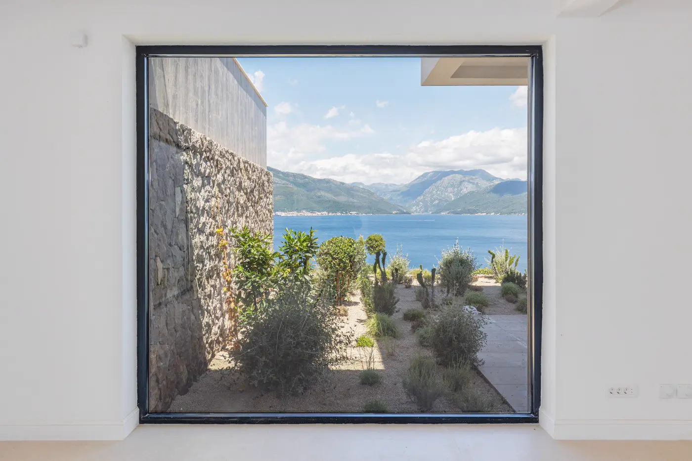 Contemporary villa with private pool and panoramic sea view, Krašići, Tivat