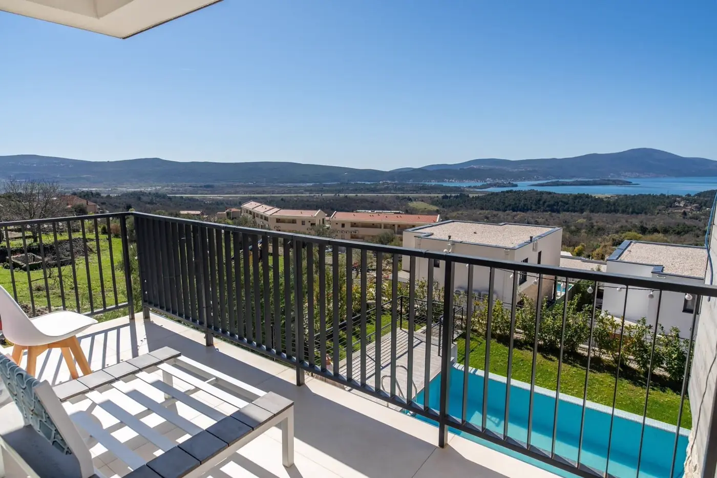 Newly built four-room villa with a pool and a view of the Tivat Bay, Kavač, Kotor
