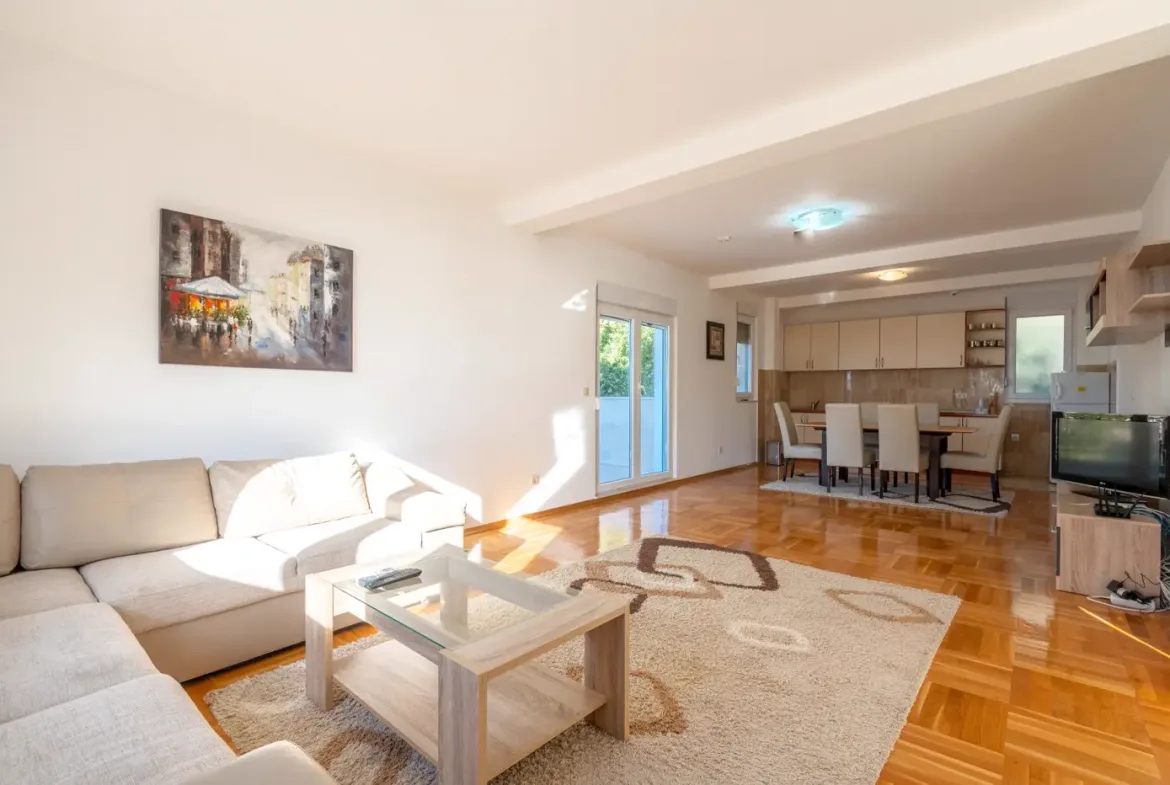 Villa with 4 bedrooms in the second row to the sea, Perazića Do, Budva