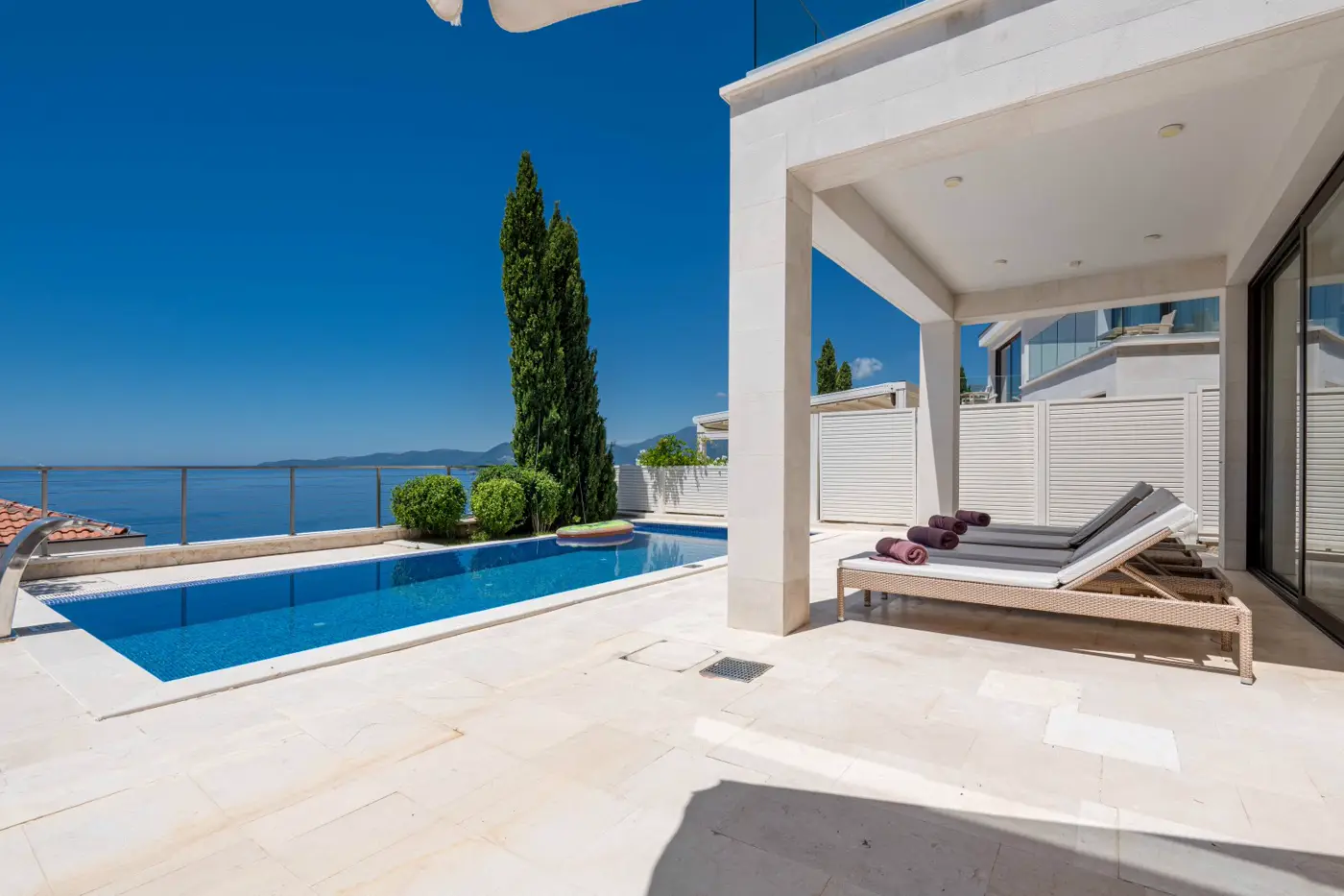 Luxury villa near the sea, Drobni Pijesak, Budva