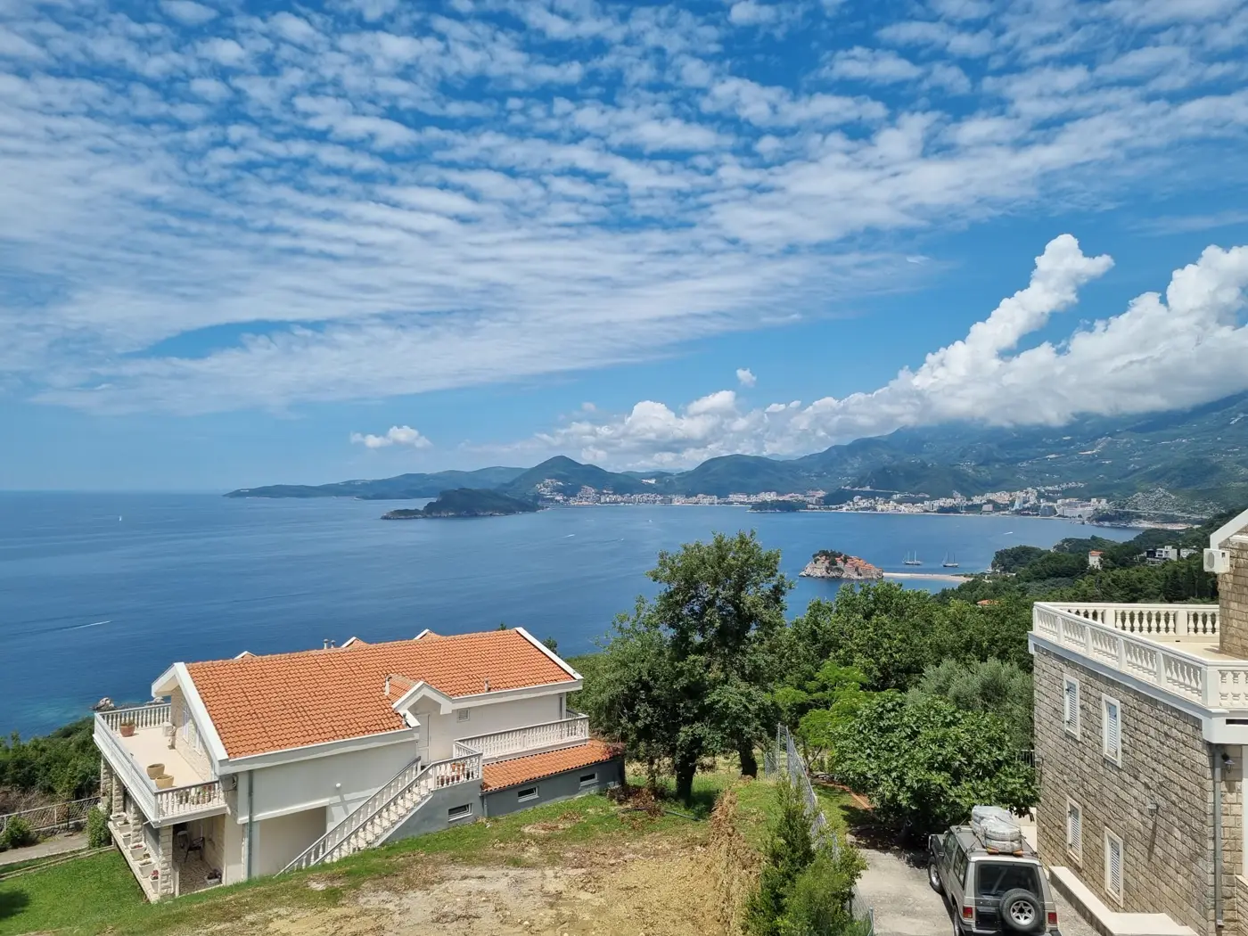 Two villas with a panoramic view of the sea, Blizikuće, Budva