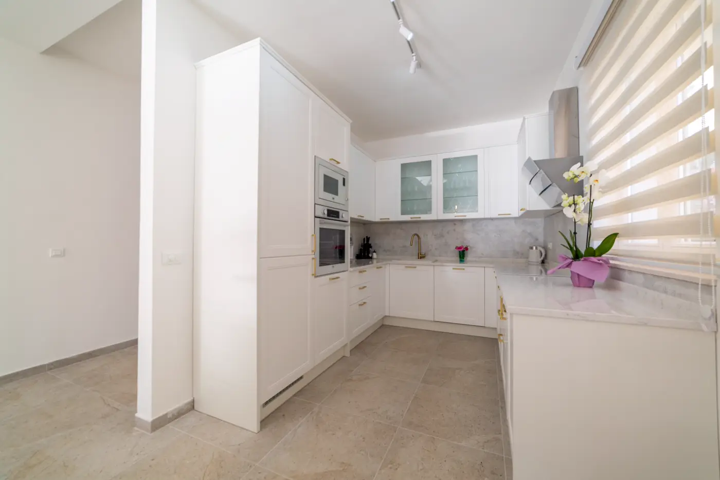 Three-story villa on the first line to the sea, available for rent, Lepetane, Tivat