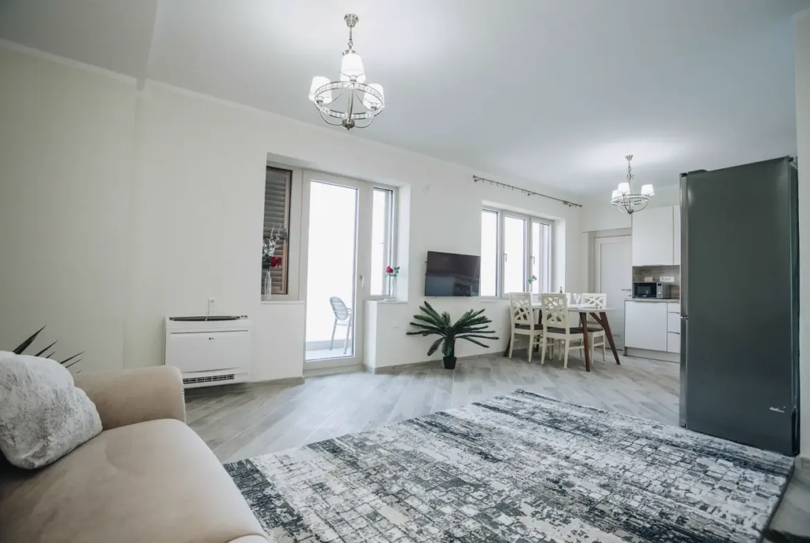 New villa with 3 apartments on the first line to the sea, Tivat, Krašići