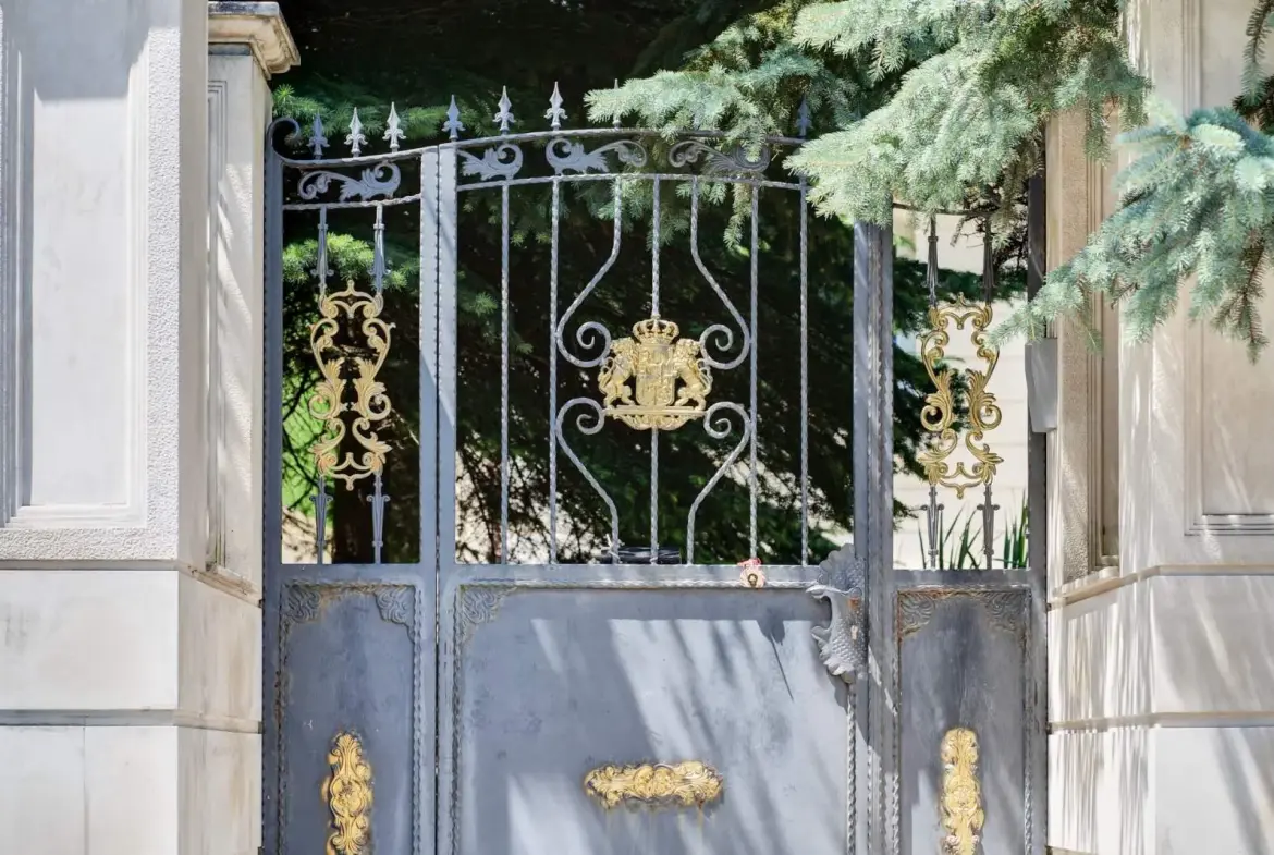 Aristocratic house in the metropolitan district of Boyana for sale