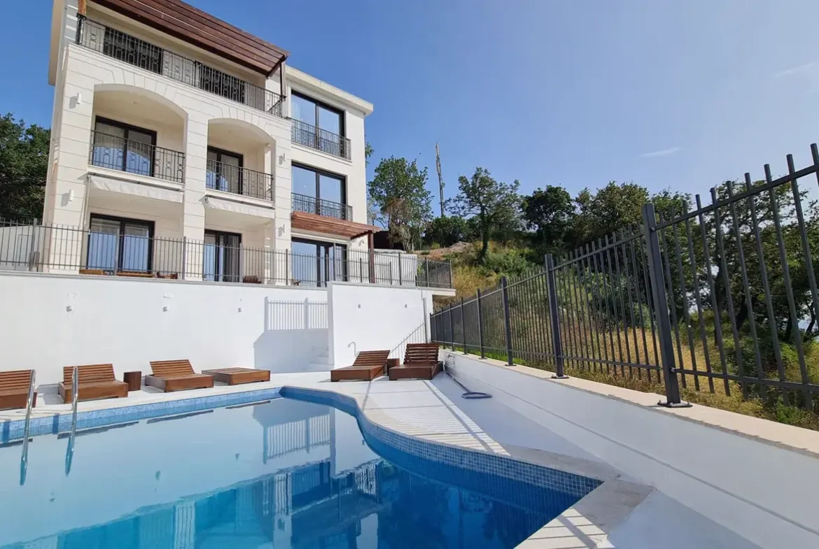 Three-story villa with pool and panoramic sea view, Skočiđevojka, Budva