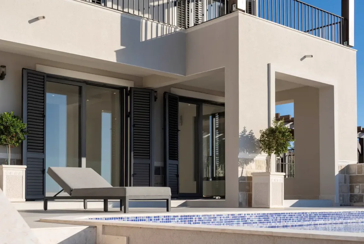 New villa with 4 bedrooms and panoramic sea view, Blizikuće, Budva