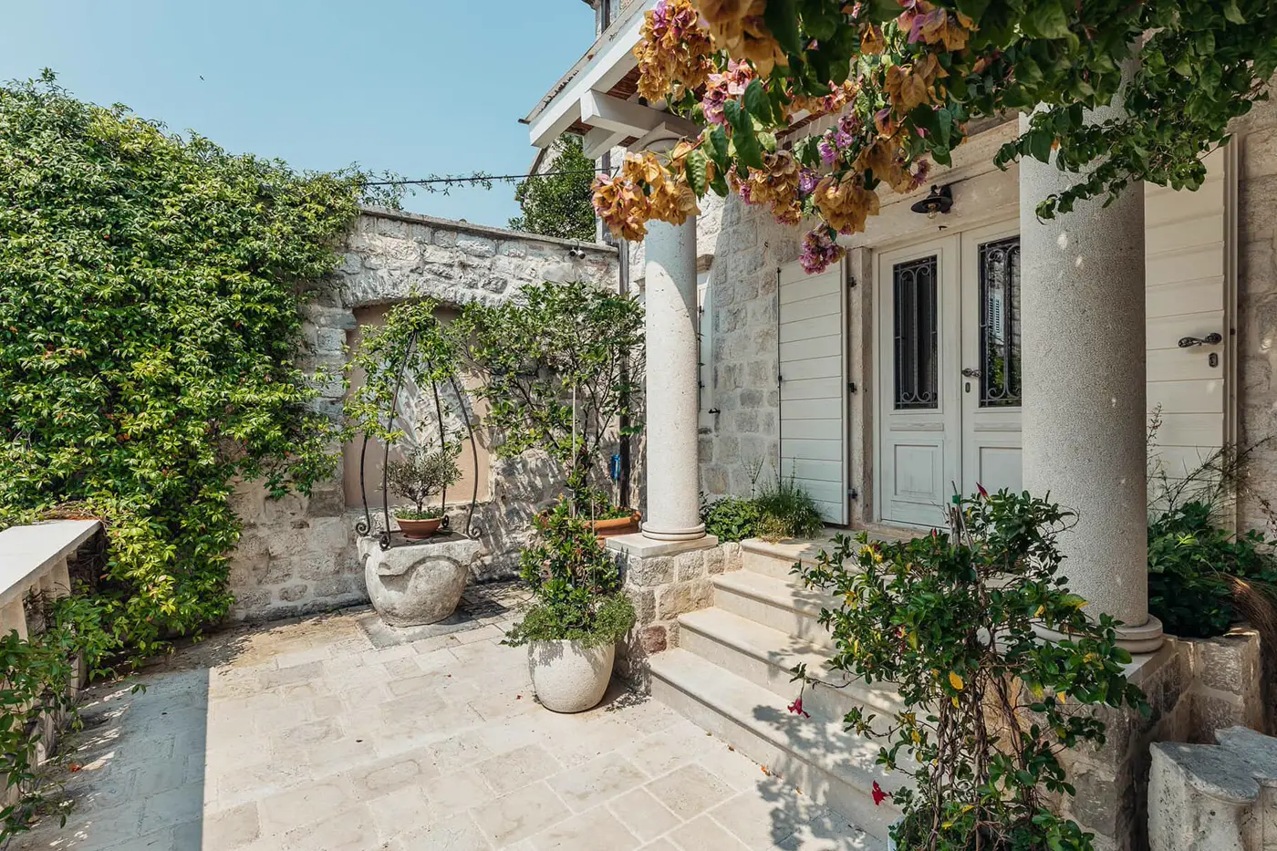 Unique stone villa in the classic Mediterranean style Perast, Kotor