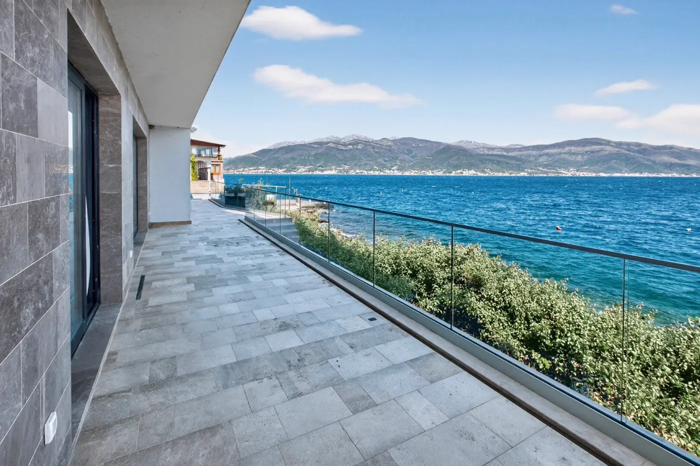 First-line seaside villa, Krašići