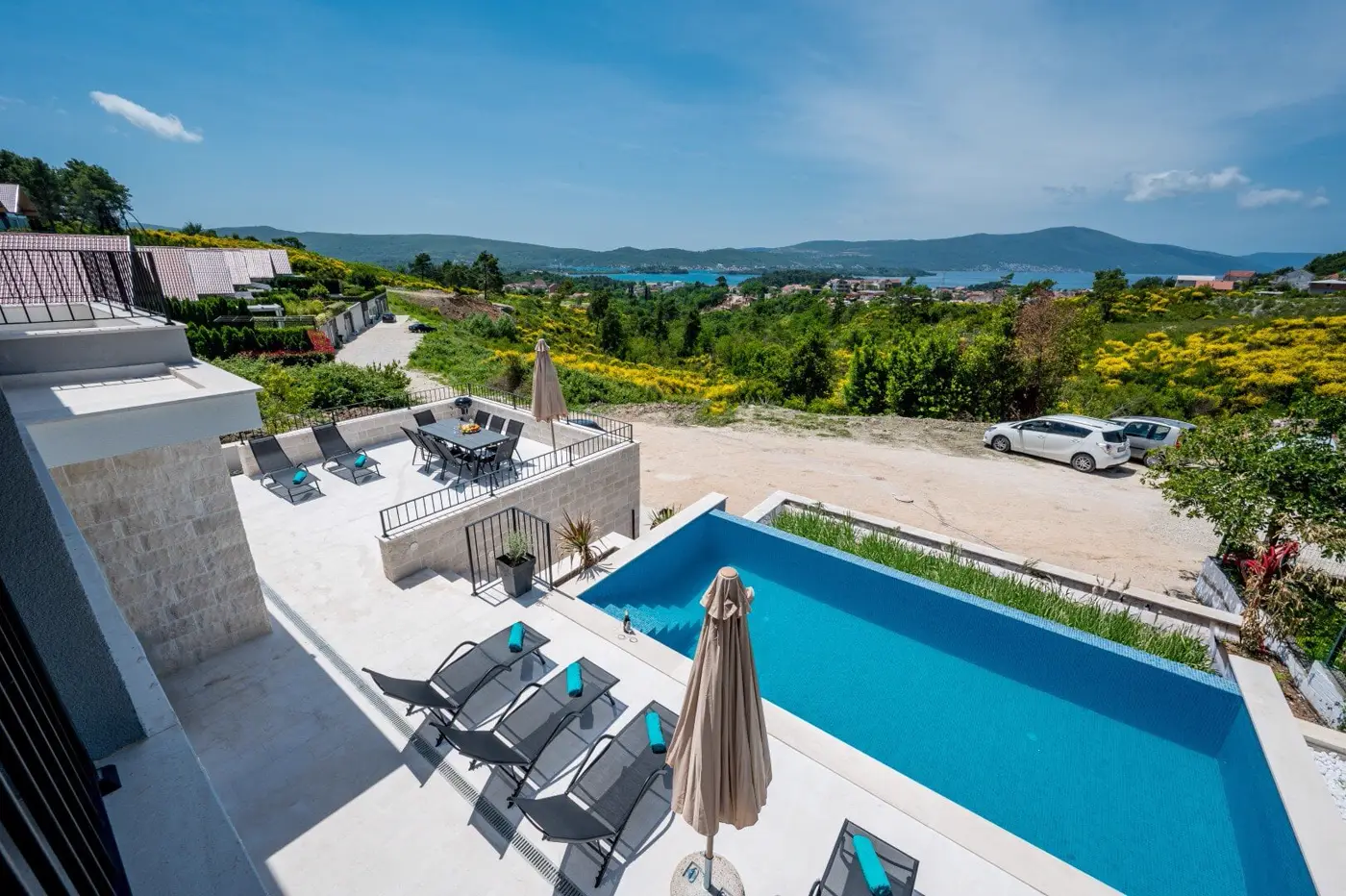 New villa with 4 bedrooms and swimming pool, Tivat, Mrcevac