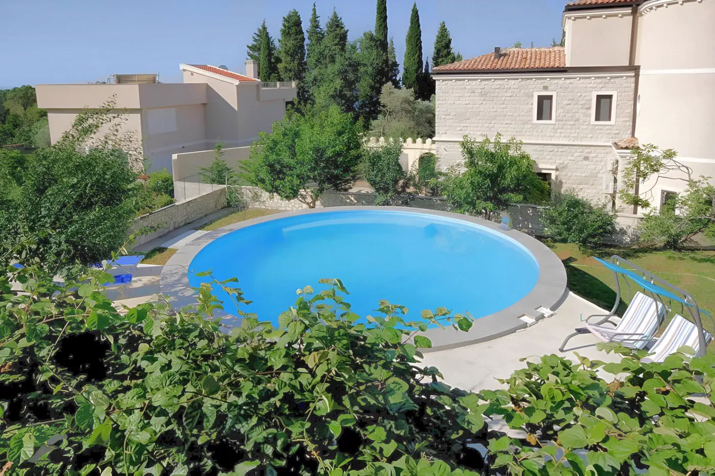 Villa with swimming pool on a plot of 1200m2, Katun Reževići, Budva