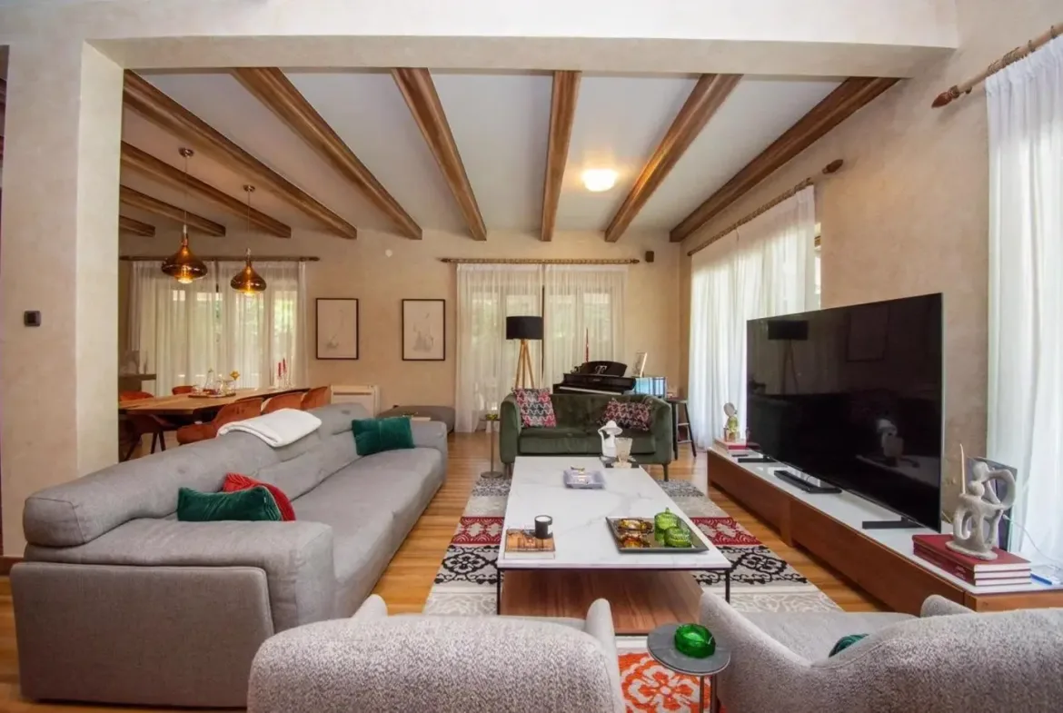 Luxury family villa with swimming pool and landscaped plot, Podgorica