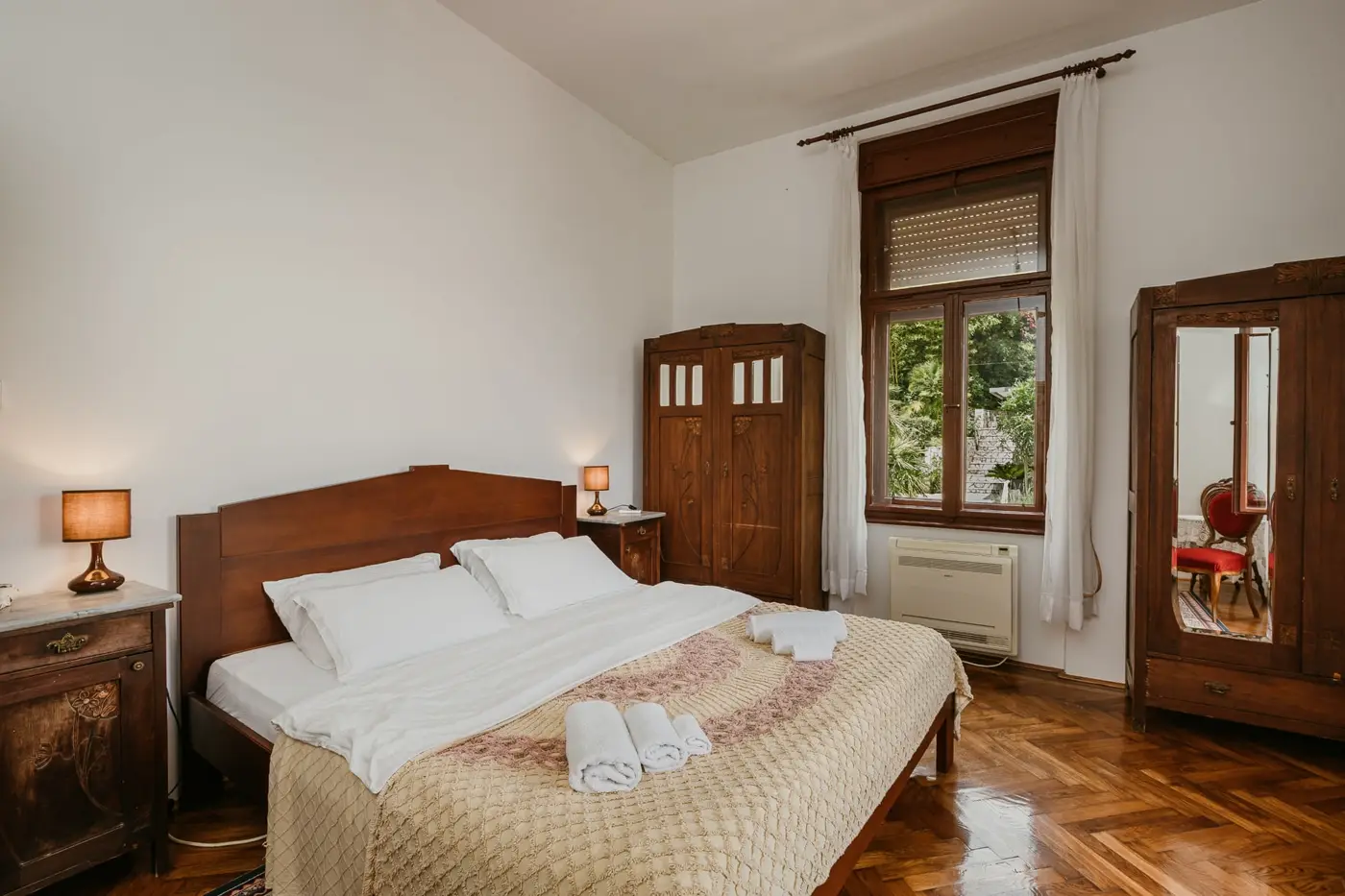 Authentic villa with a spacious garden, Herceg Novi, Savina