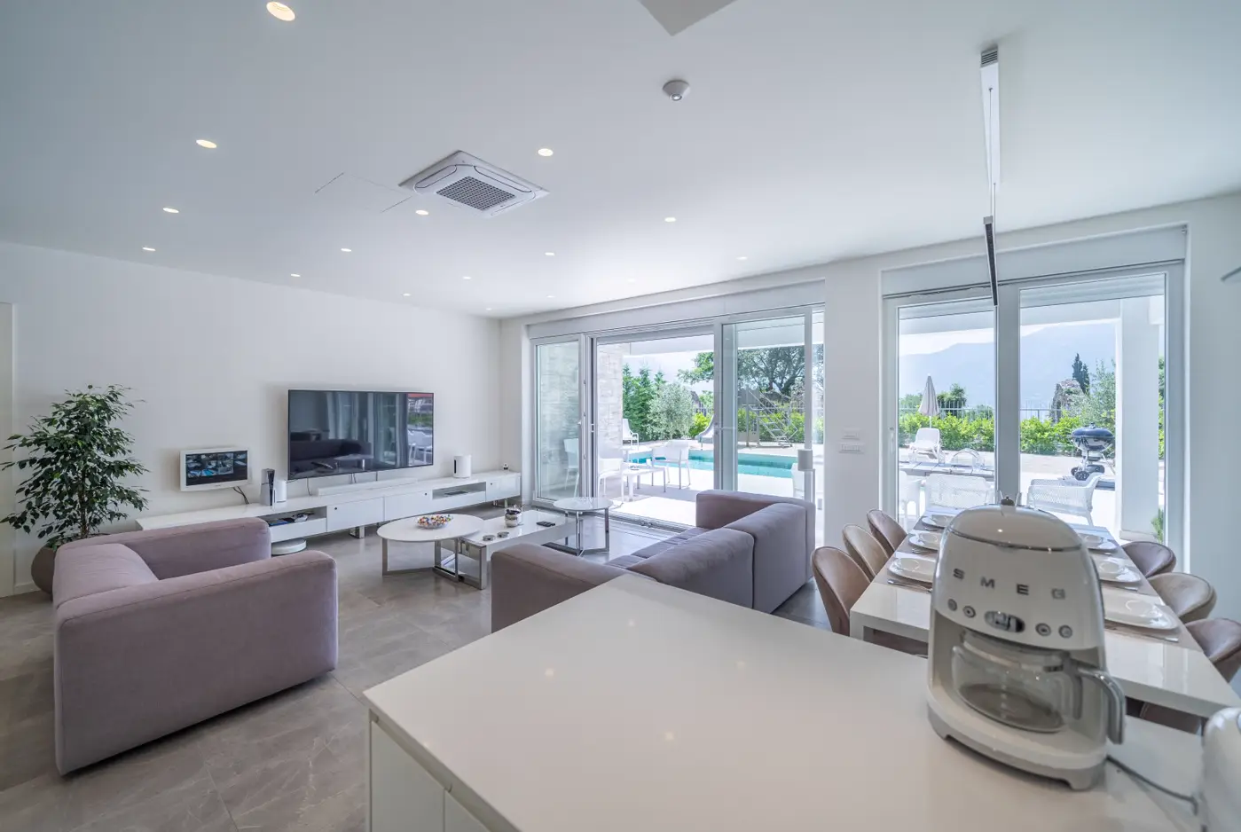 Family villa with pool and sea view, Orahovac, Kotor