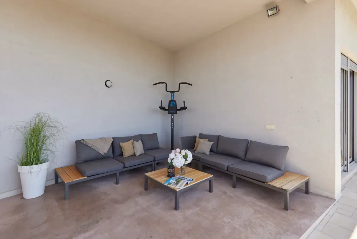 Three-room villa with pool and sea view, Kavač, Kotor