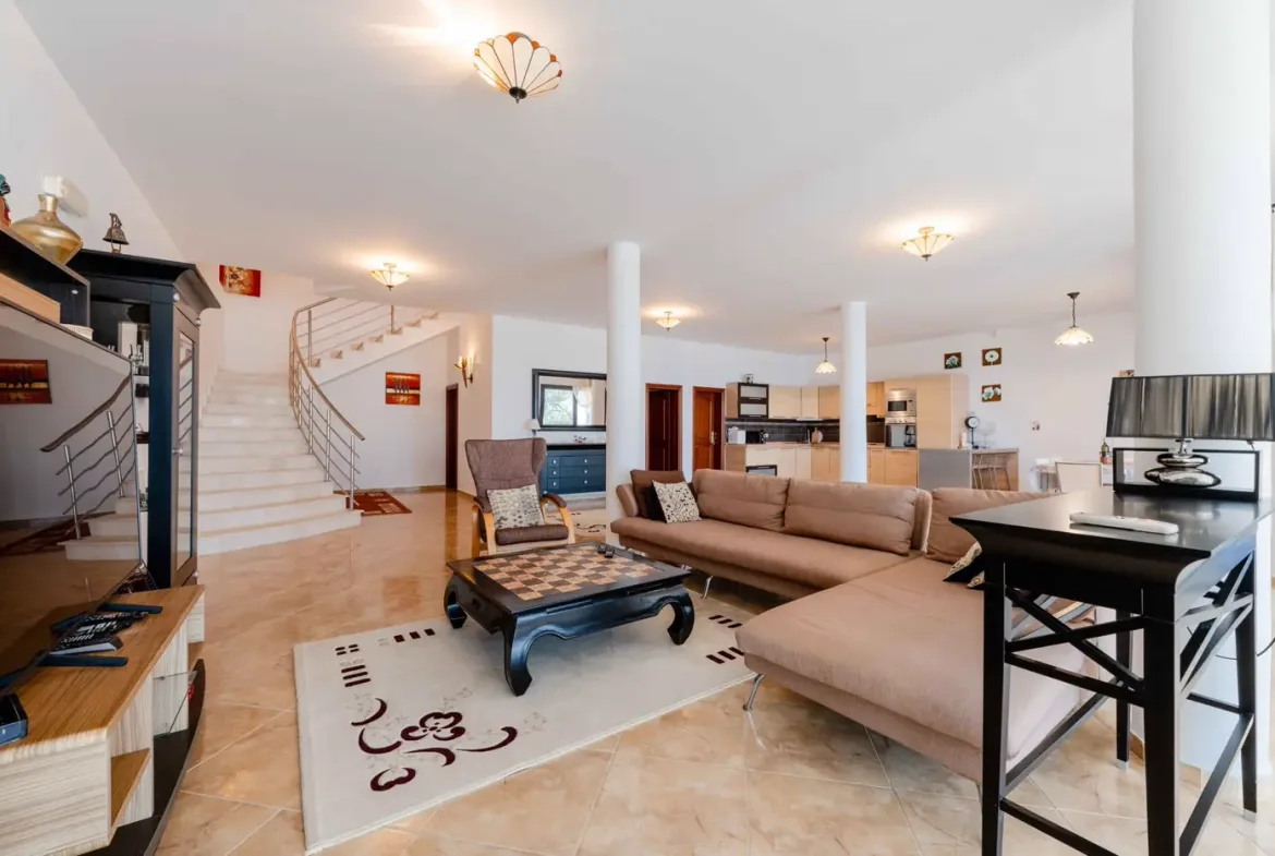 Beachfront villa with a private pool, Utjeha, Bar