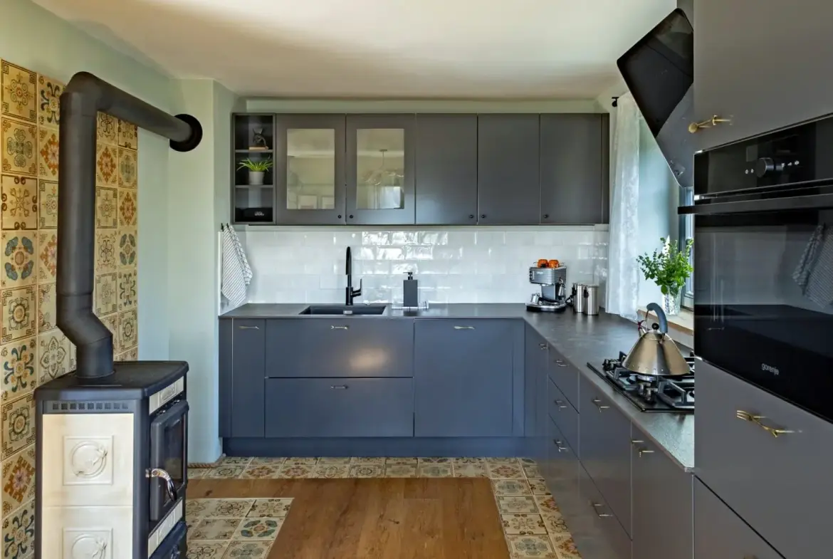 South East area – A beautiful, renovated house with large garden and vineyard