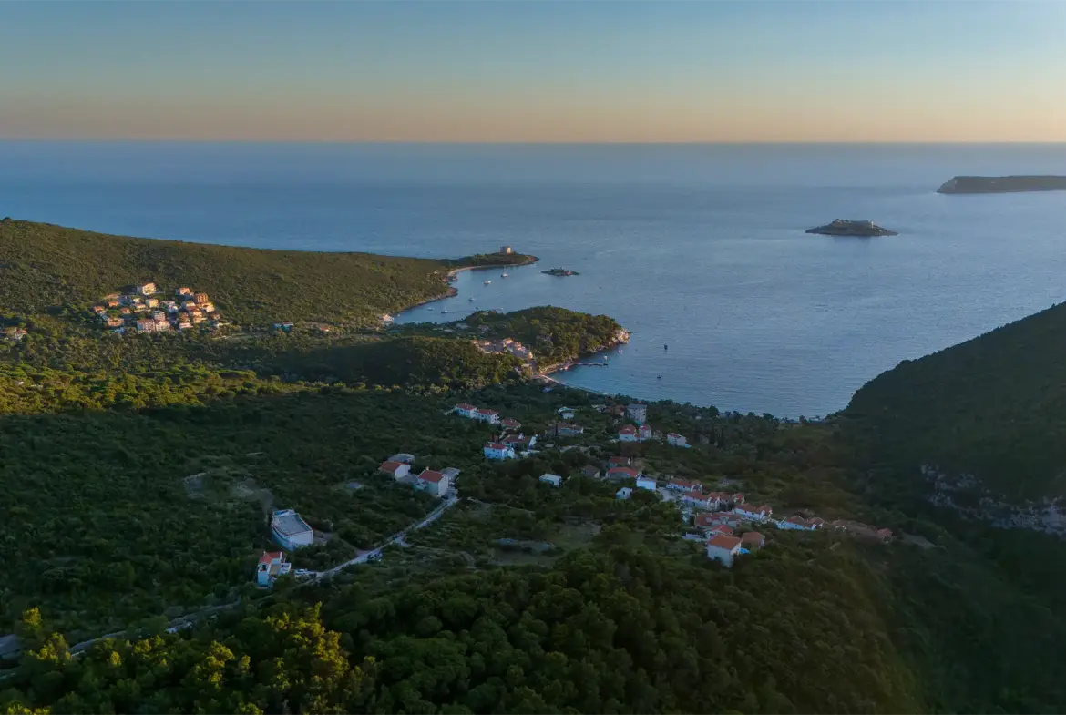 Urbanized land with a sea view for sale