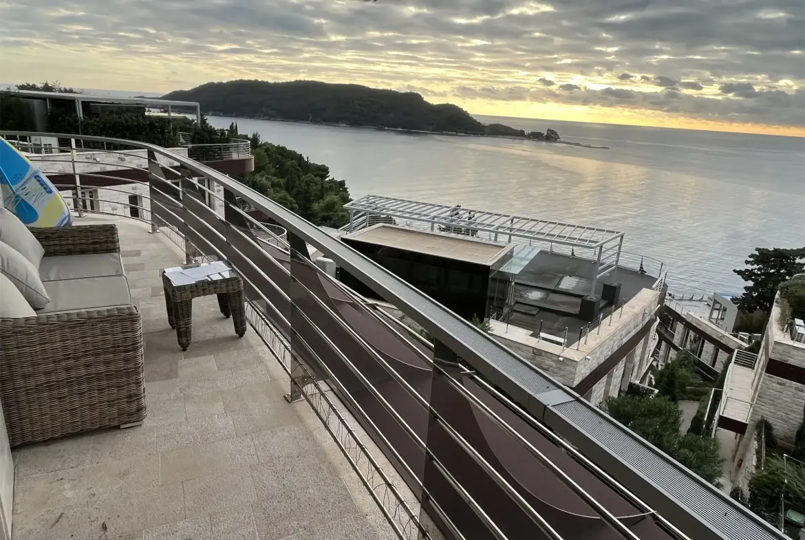 Two bedrooms apartment at Dukley Gardens