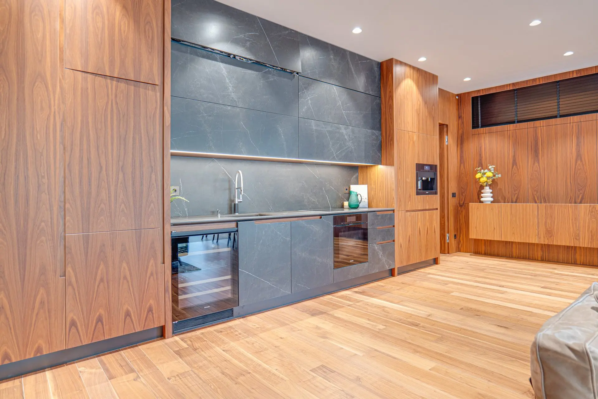06ce655ba06066f63c18db9c7dcd483d Modern designer apartment on the shore of Lake Pancharevo