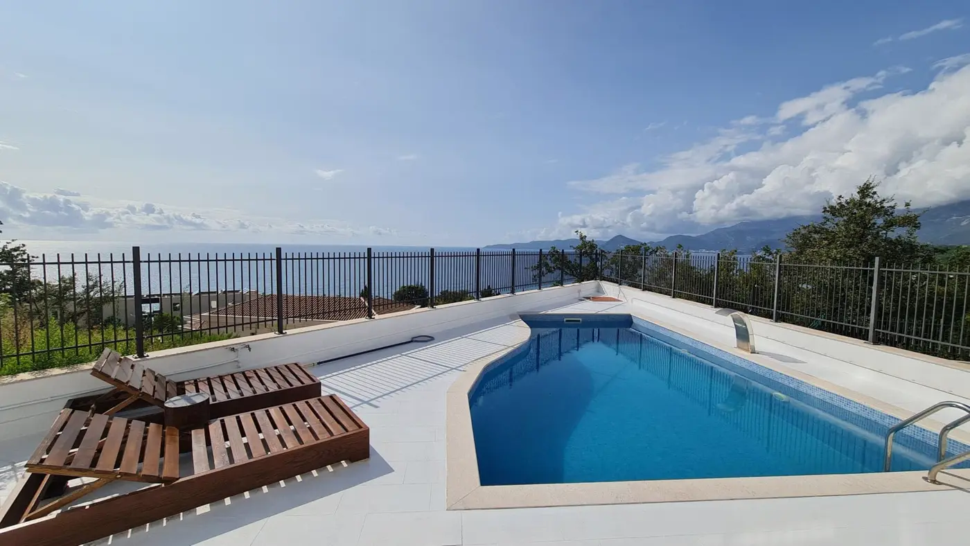 Three-story villa with pool and panoramic sea view, Skočiđevojka, Budva
