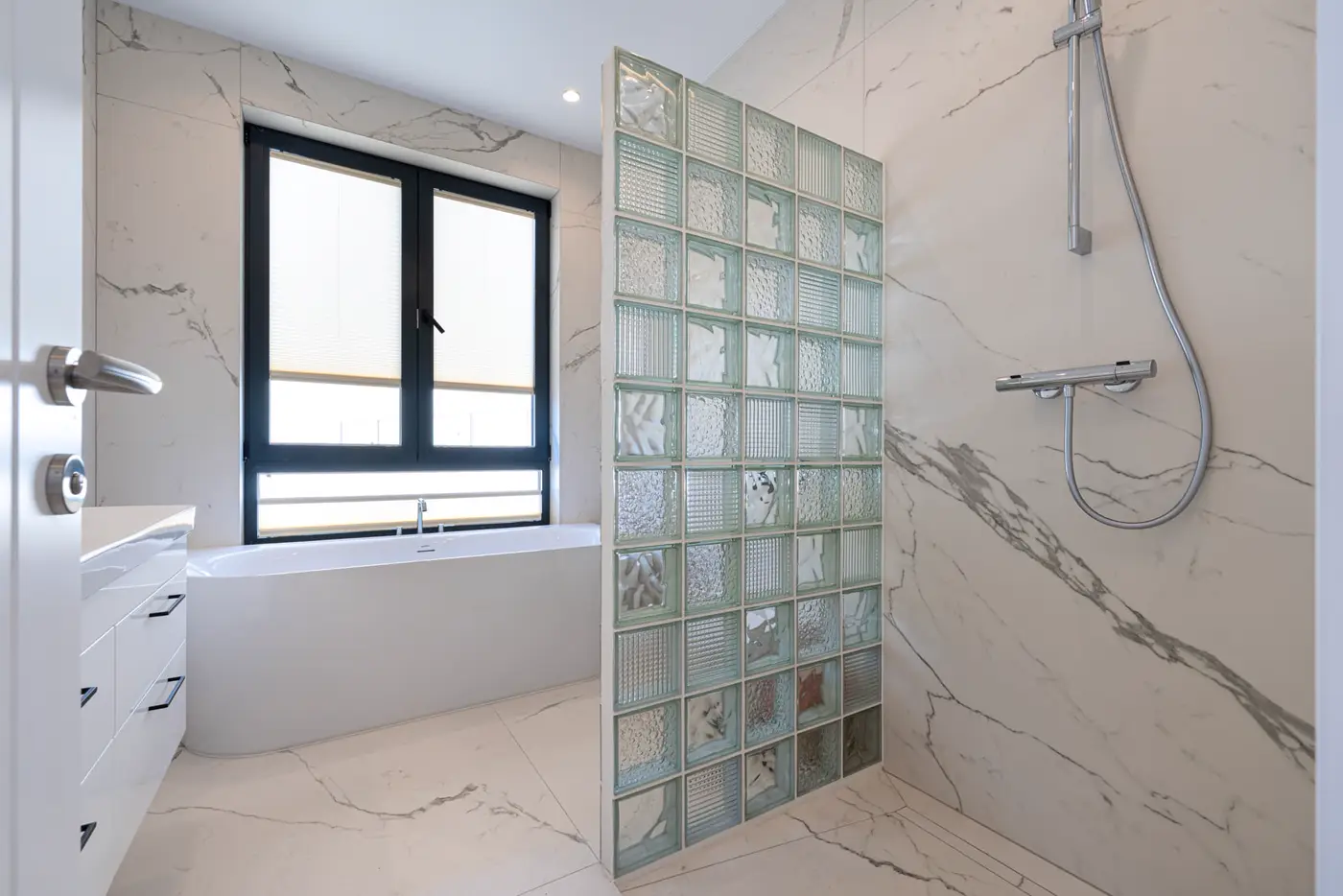 07-14 Four-bedroom luxury family villa, Kavač, Kotor