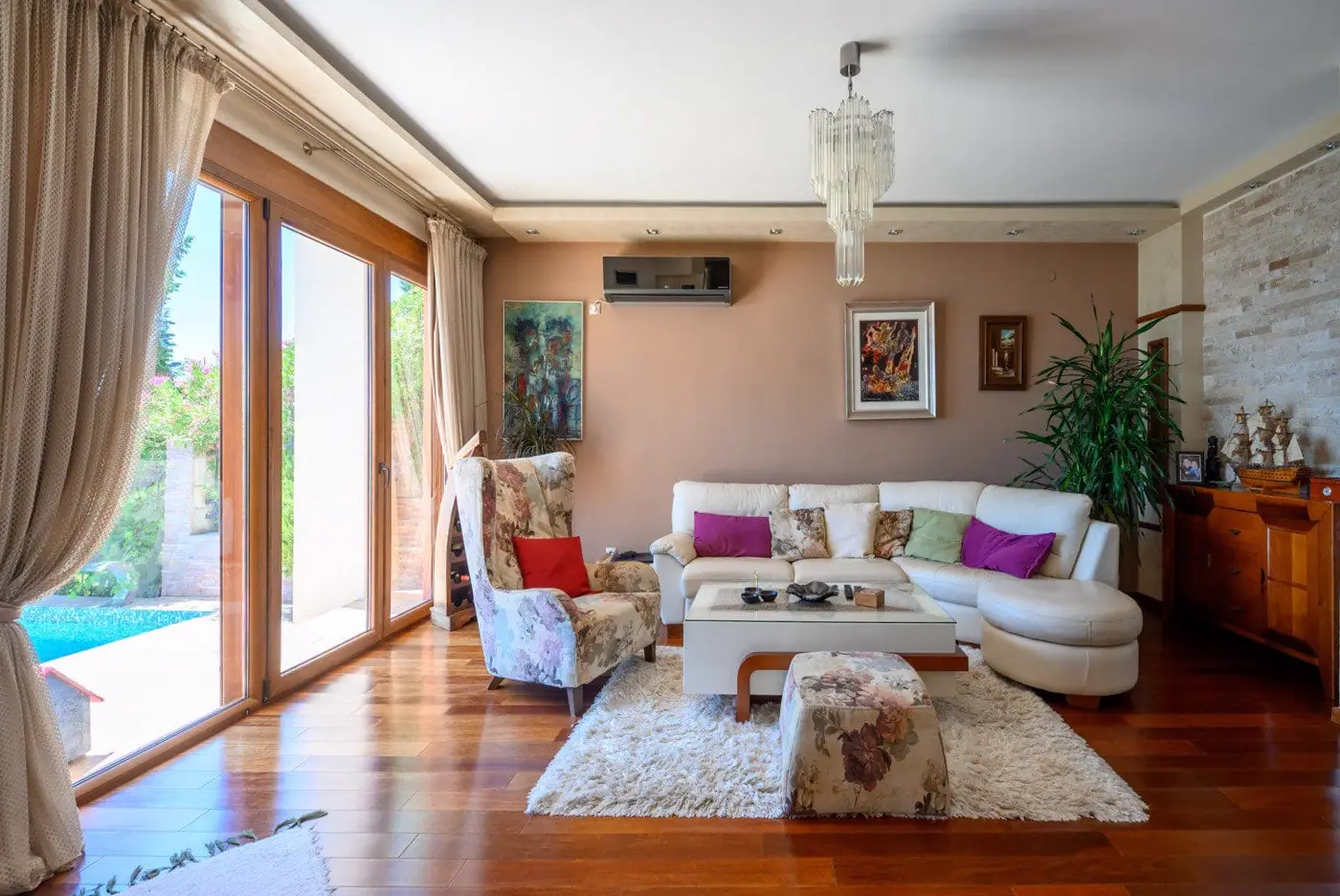 Villa with three apartments, Bar