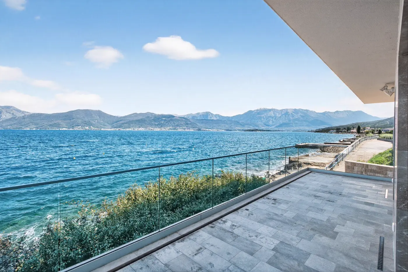 First-line seaside villa, Krašići