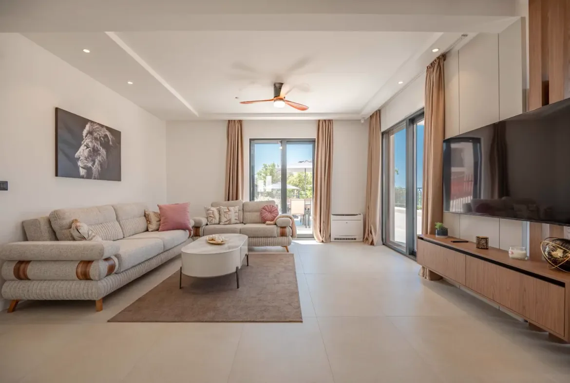 New furnished villa with pool, Reževići, Budva