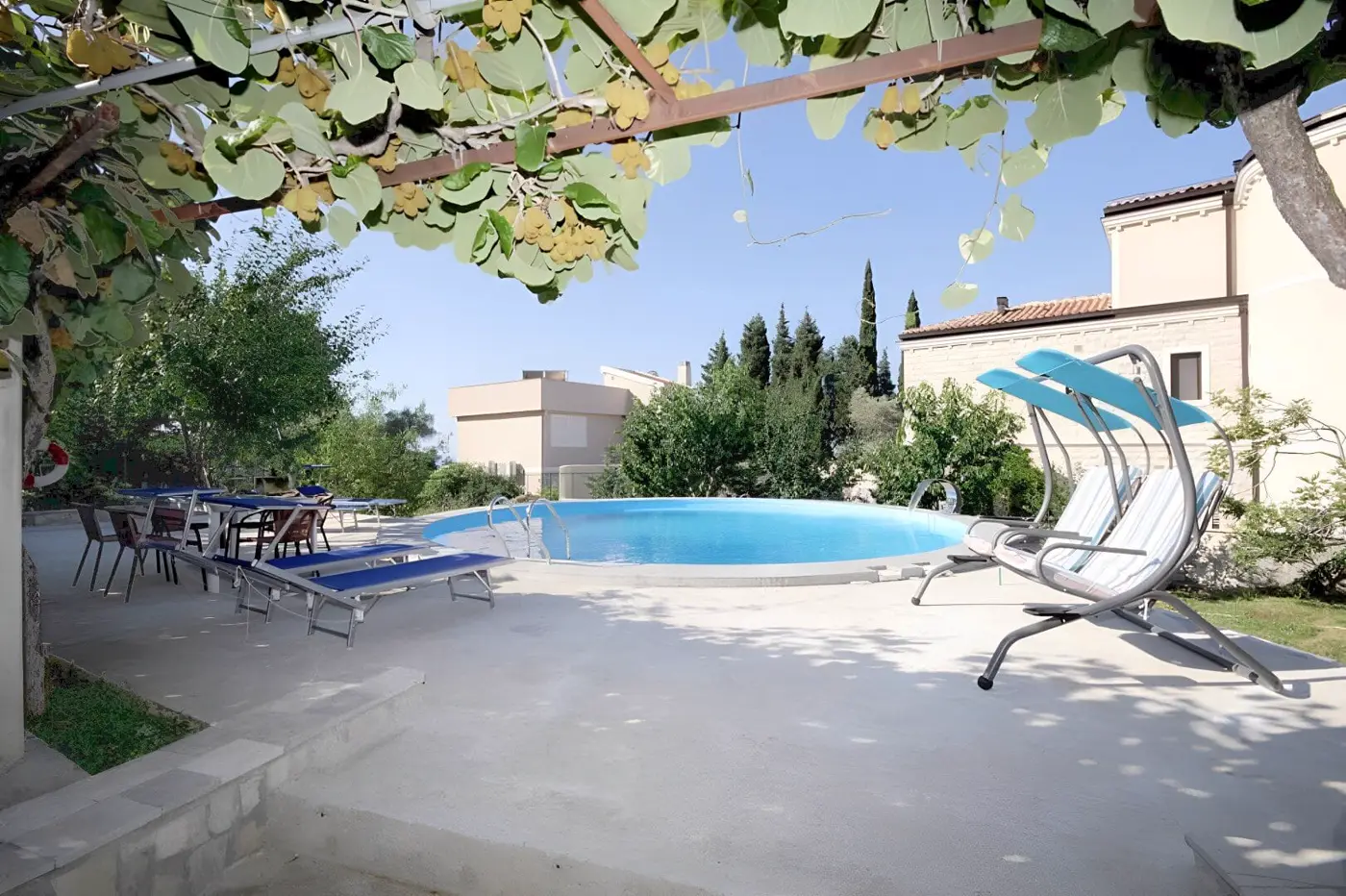 Villa with swimming pool on a plot of 1200m2, Katun Reževići, Budva