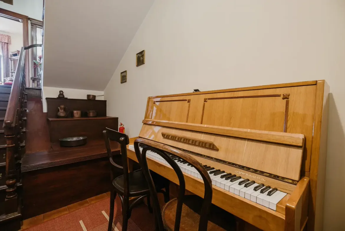 Authentic villa with a spacious garden, Herceg Novi, Savina