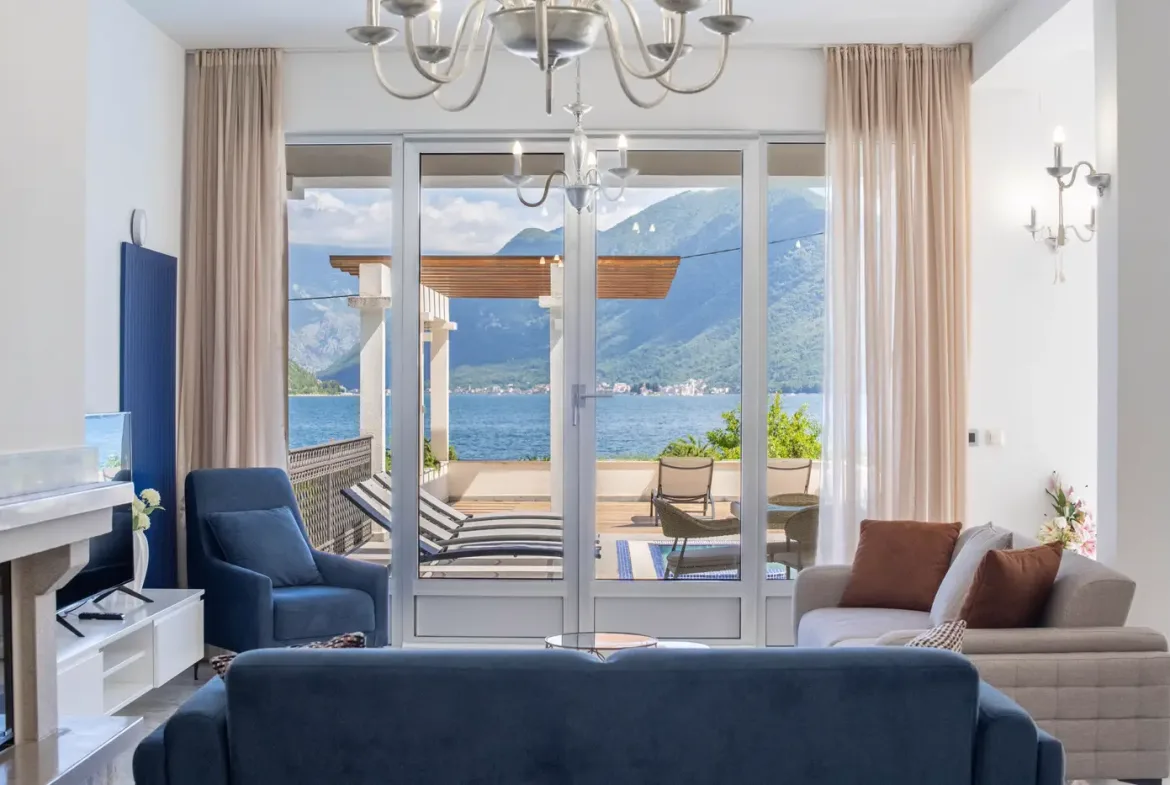 Modern villa on the first line to the sea, Strp, Kotor