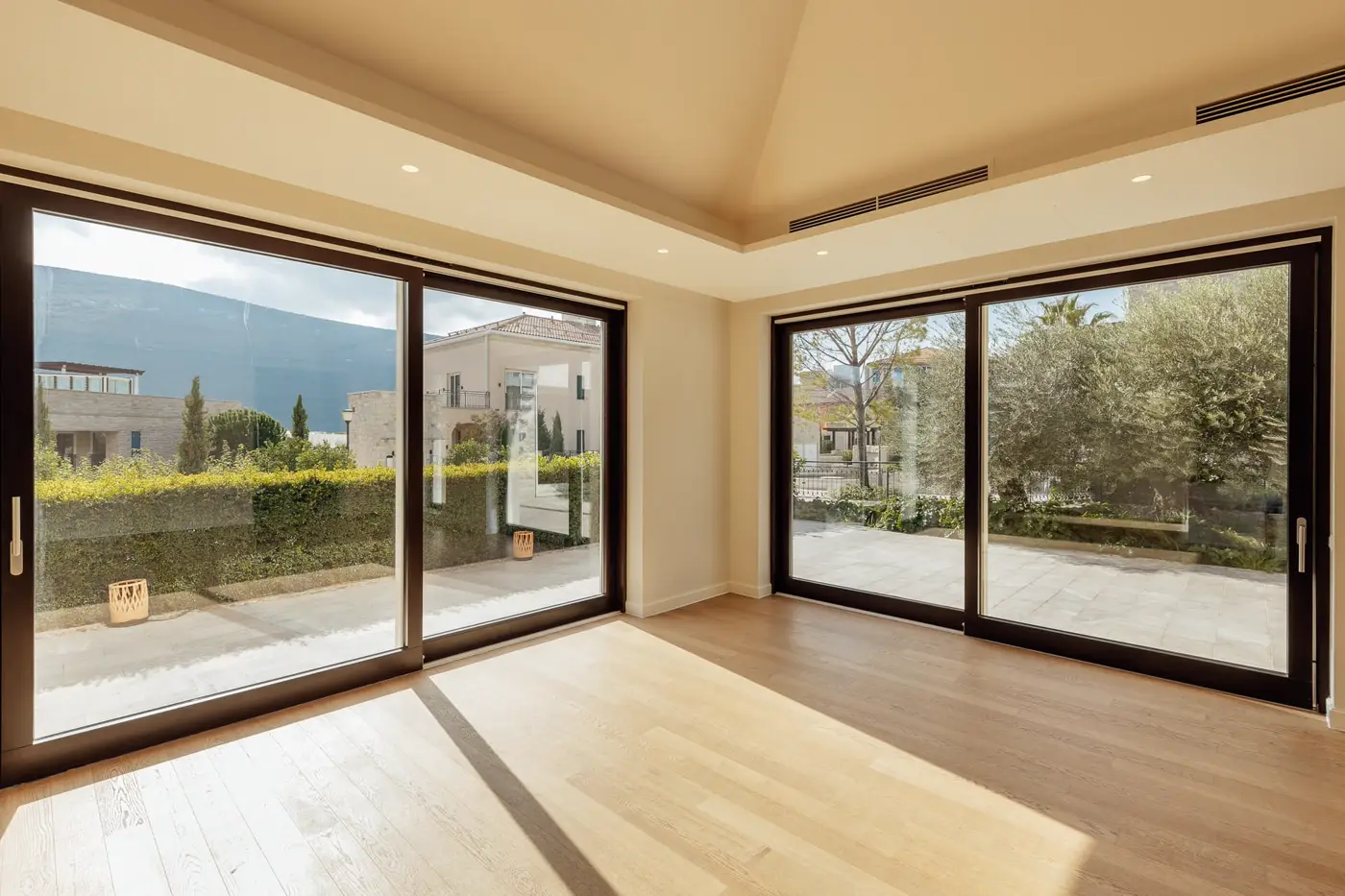Villa with jacuzzi on the roof terrace, Portonovi Village Residences, Herceg Novi
