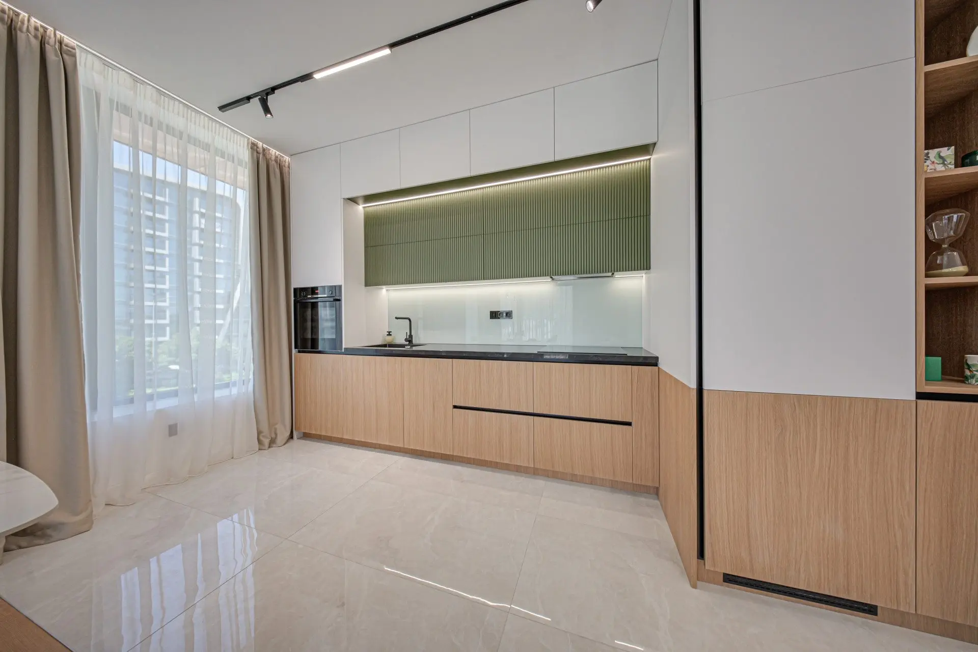0723f795a85fc89e252ab00e969db6ee Luxurious two-bedroom apartment in an iconic, innovative building Kosher