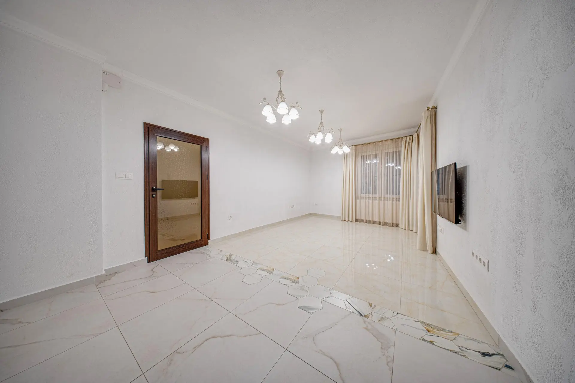 Fully renovated and partially furnished house in Oborishte for sale