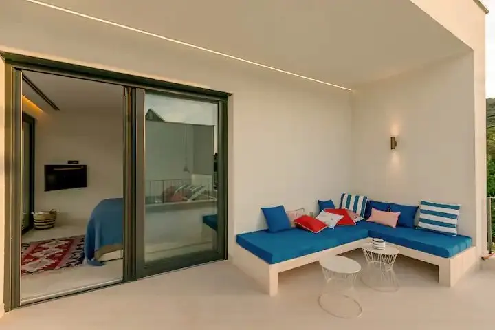 Luxury Villa The Two with private beach