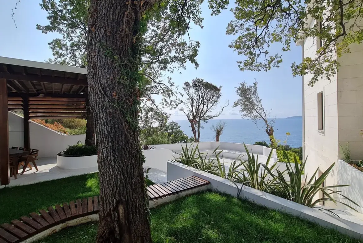 Three-story villa with pool and panoramic sea view, Skočiđevojka, Budva