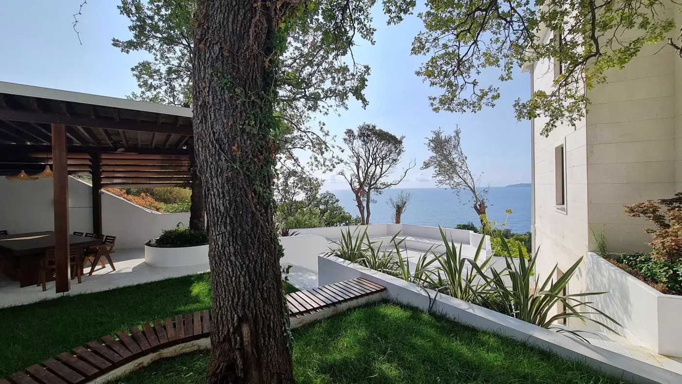 Three-story villa with pool and panoramic sea view, Skočiđevojka, Budva