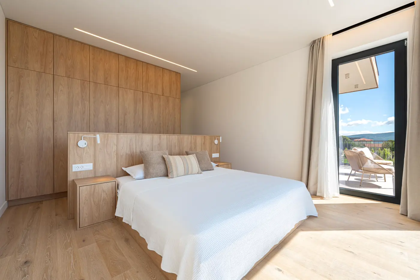 08-14 Four-bedroom luxury family villa, Kavač, Kotor