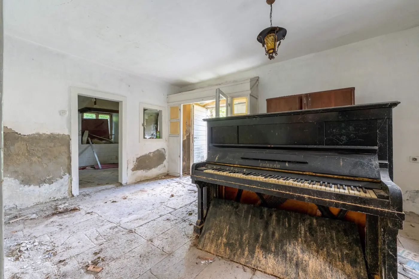 Stone palace for renovation on the first line to the sea, Prčanj